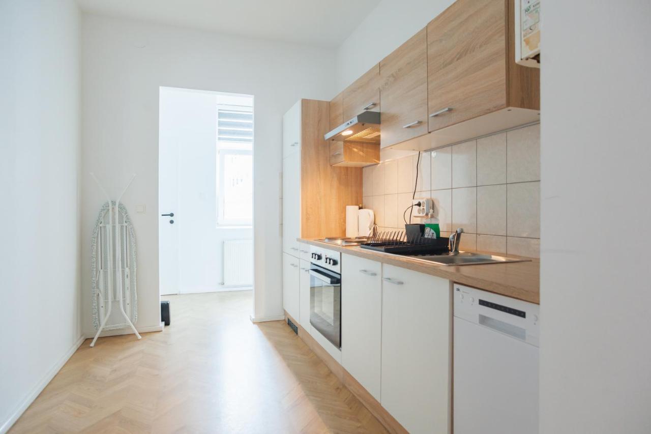 Malfatti Room Oasis With Coworking Space Vienna Esterno foto